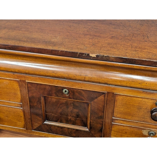 881 - A large Victorian mahogany Scotch chest of drawers. 125.5x54x139.5cm