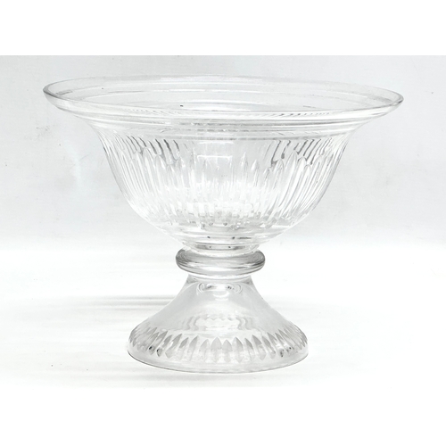 582 - A large Tyrone Crystal bowl. 28x20cm