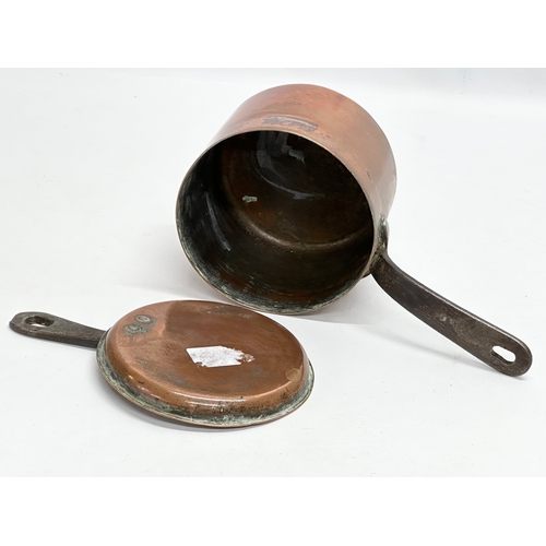 345 - Victorian copper ware. A large Victorian copper jelly pan/jam pan, with a Victorian copper pot with ... 