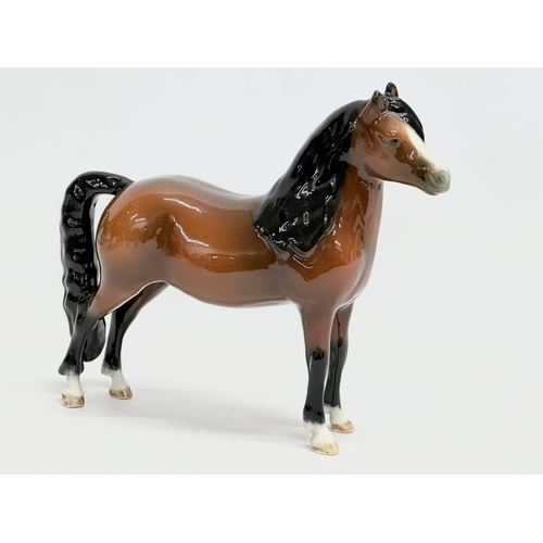 619 - 4 pottery horses. John Beswick, Katzhütte and Hertwig. Largest 20x18cm