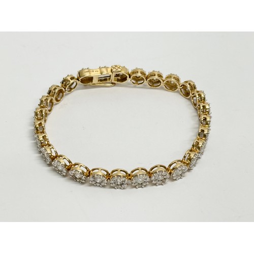 460B - An 18ct gold and Diamond cluster bracelet, 5.4ct Diamond. 16 grams total