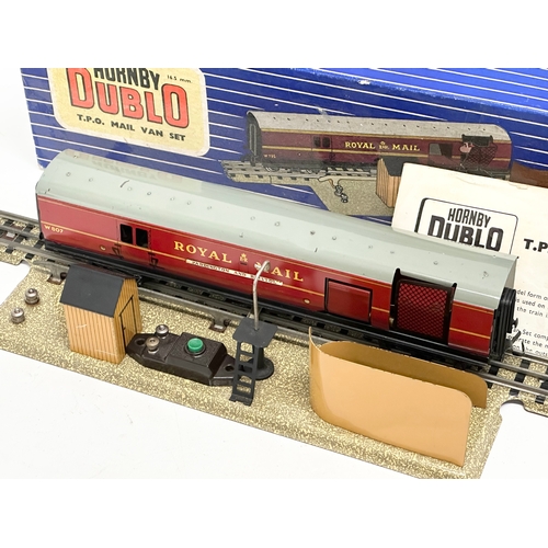 656 - A Hornby Dublo T.P.O. Mail Van Set. Royal Mail. With original box.