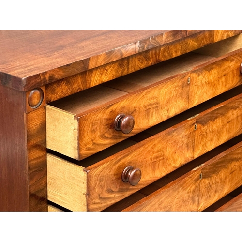 963 - A large good quality Victorian flamed mahogany chest of drawers. 125x52.5x122.5cm