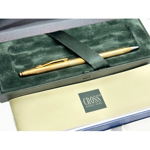 470G - A collection of pens in boxes. A rolled gold Cross pen (1 missing) with other Cross pen in box.