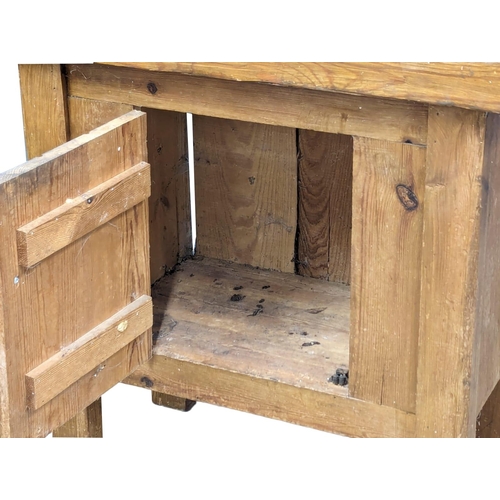 1000 - A vintage rustic pine cabinet. 76x38.5x81.5cm