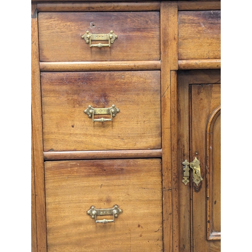 936 - A Late George III mahogany desk. Circa 1800-1820. 109x51x79.5cm