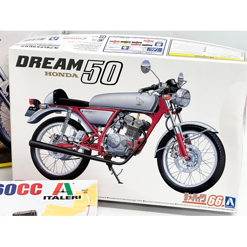 637C - 3 model kits. A Heller Yamaha TY 125. A Honda Dream 50. An Italeri Yamaha Tenere 660CC