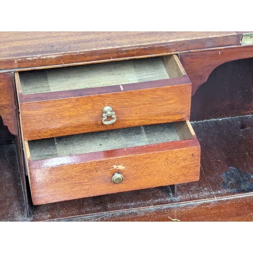 1060 - A large George III Sheraton style inlaid mahogany writing bureau. Circa 1800. 121x53x108cm