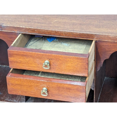 1060 - A large George III Sheraton style inlaid mahogany writing bureau. Circa 1800. 121x53x108cm