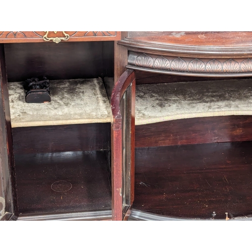 1092 - A Late Victorian mahogany mirror back sideboard. Circa 1890-1900. 137x46x219cm