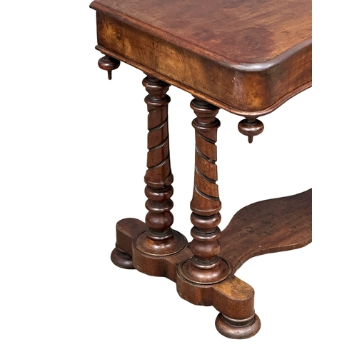 1098 - A Victorian mahogany serpentine front side table with drawer. Circa 1840-1850. 116x52x70