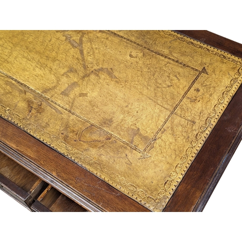 1131 - A George III style mahogany leather top desk, 118cm x 60cm x 77cm