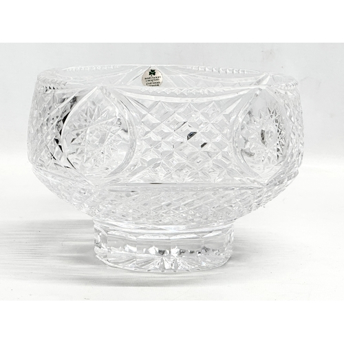 768 - 2 large Irish crystal bowls. 20.5x14cm. 25x15x13cm