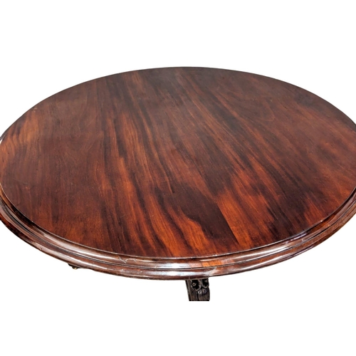 1119 - A Victorian mahogany pedestal tilt top breakfast table / dining table on Cabriole legs. 131x77cm