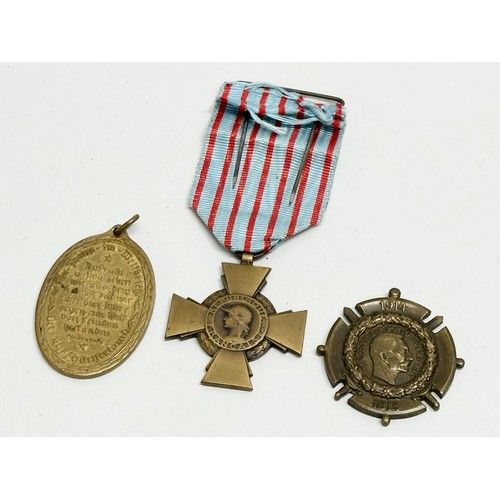 544 - 3 WWI medals