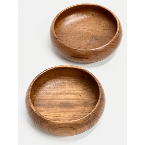 65 - 2 Mid Century teak bowls. 14.5x5cm