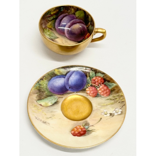 40 - A collection of signed Early 20th Century small Royal Worcester tea cups and saucers. F Harper, Walt... 