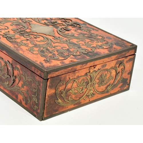 24 - A good quality Mid 19th Century brass inlaid boulle work jewellery box, with cedar wood interior. Ci... 