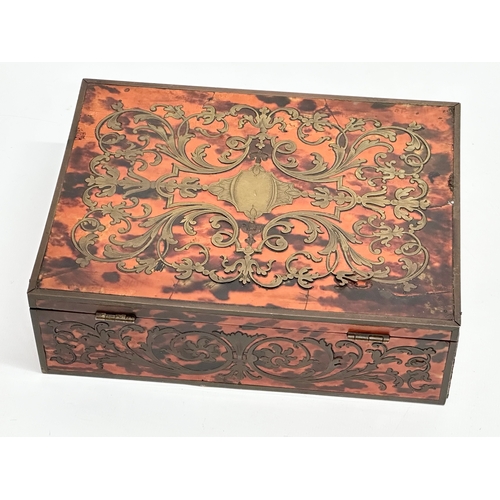 24 - A good quality Mid 19th Century brass inlaid boulle work jewellery box, with cedar wood interior. Ci... 