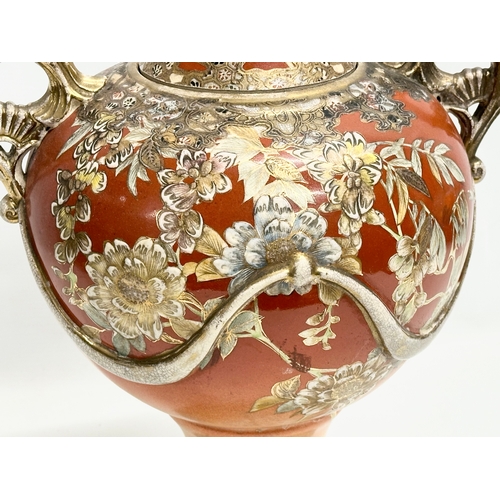 186 - A large Early 20th Century Japanese hand painted urn with cover, by Satsuma. Late Meiji (1868-1912) ... 