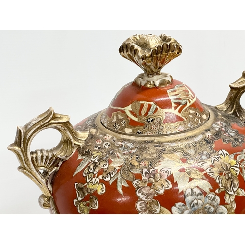 186 - A large Early 20th Century Japanese hand painted urn with cover, by Satsuma. Late Meiji (1868-1912) ... 