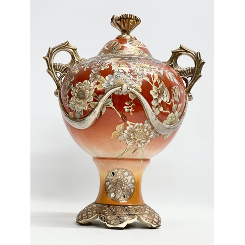 186 - A large Early 20th Century Japanese hand painted urn with cover, by Satsuma. Late Meiji (1868-1912) ... 