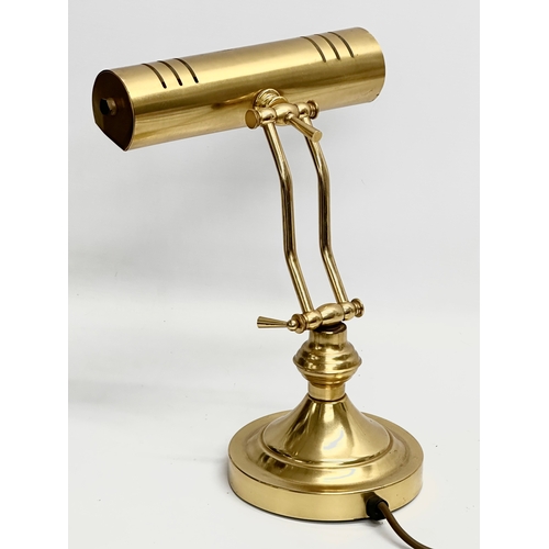 190 - A brass desk lamp.