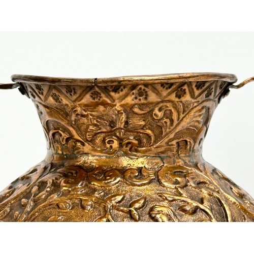 90 - A Late 19th Century French copper 2 handled pot. 22x18x22cm.