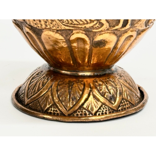 90 - A Late 19th Century French copper 2 handled pot. 22x18x22cm.