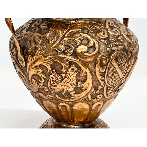 90 - A Late 19th Century French copper 2 handled pot. 22x18x22cm.