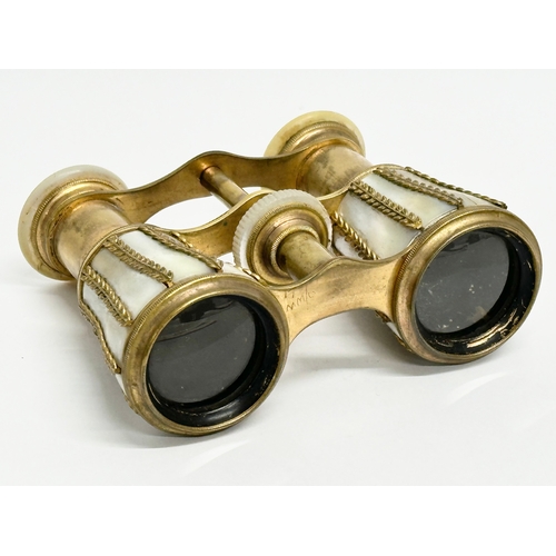 207 - A pair of Late 19th/Early 20th Century Premier Paris brass and mother of pearl opera glasses with or... 