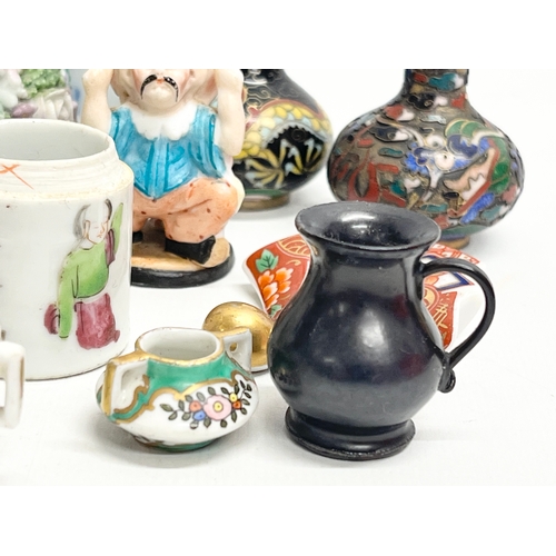 252 - A good collection of 18th-19th and Early 20th Century miniature pottery. Chinese, English, German et... 