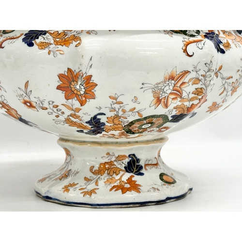 271 - A large Early 19th Century Mason’s Patent Ironstone China tureen with cover and ladle. Retailed at H... 