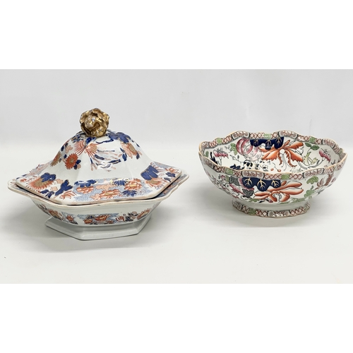 272 - An Early 19th Century Mason’s Patent Ironstone China tureen with cover, circa 1815-1830. Together wi... 