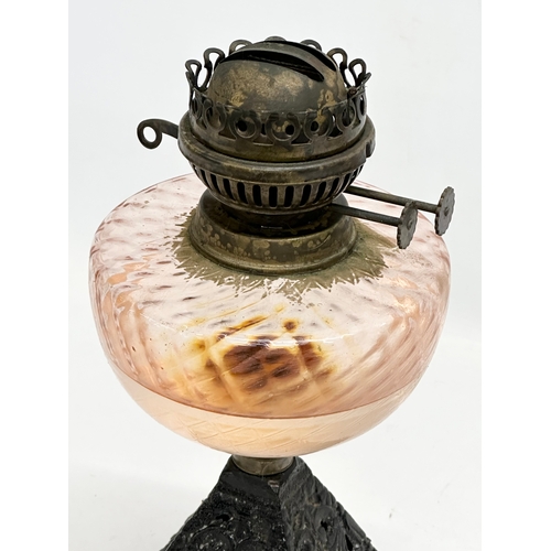 266 - A Late Victorian oil lamp. 32cm