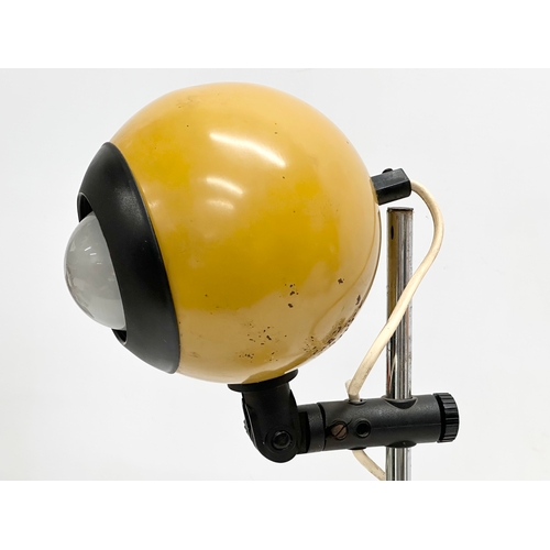 117G - Veneta Lemi. An Italian Mid Century Space Age rise and fall desk lamp. Fully extended 55cm.