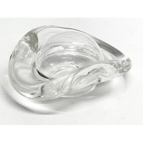 31 - Henryk Albin Tomaszewski. A rare Late 20th Century glass composition hand warmer. 1970-1980. 19x16x8... 