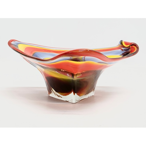 352 - A Japanese ‘Hineri’ glass bowl by Iwatsu Glassworks. 18x15x11cm