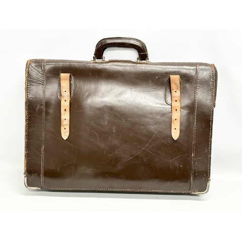 559 - 3 Early/Mid 20th Century leather satchels. 53cm. 42cm. 40cm