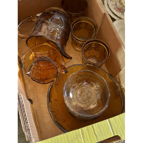 399 - 3 box lots. Amber glass, vintage part dinner service, terracotta frogs