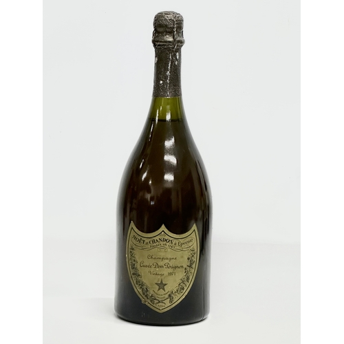 407 - A vintage 1971 Moet et Chandon Cuvée Dom Perignon.