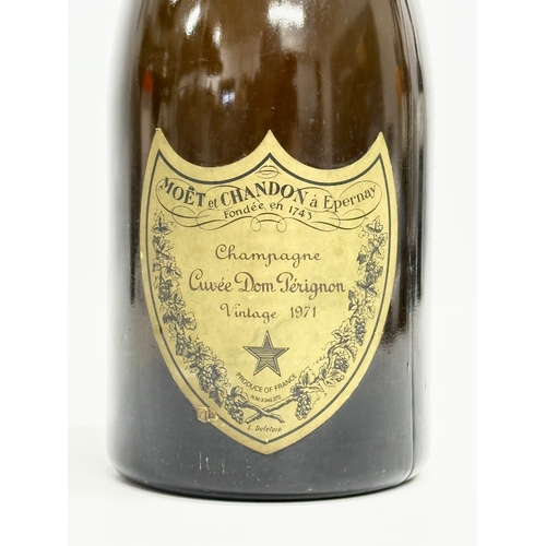 407 - A vintage 1971 Moet et Chandon Cuvée Dom Perignon.