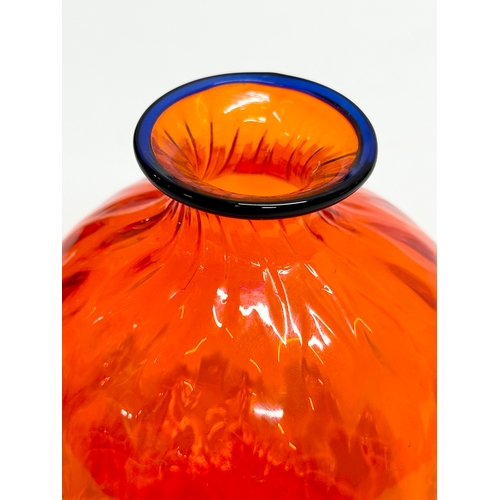 60 - A signed Venini Murano ‘Monofiore Balloton’ vase. With Bristol Blue rim. Dated 1998. 10x12cm