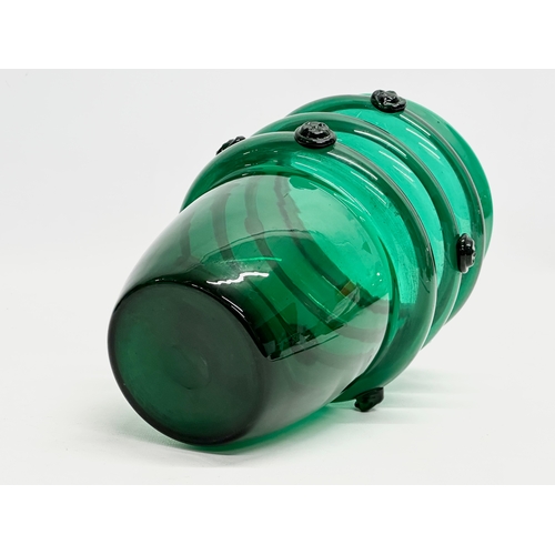 67 - An Early 20th Century emerald green beehive vase. 1930. 16x23cm