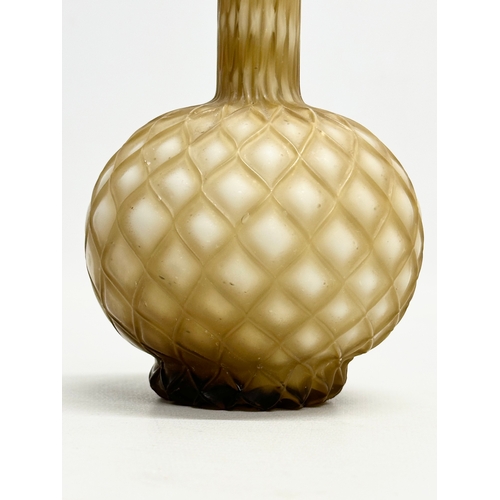 70 - Mount Washington. A Late 19th Century American quilted satin glass bottle vase. Circa 1890. 19cm.