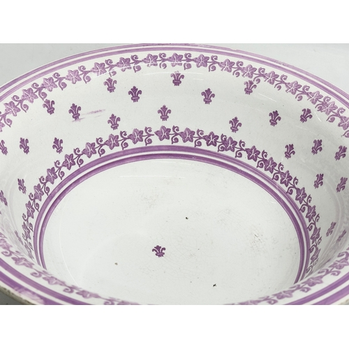 157 - A large 19th Century Victorian bowl. 32x12cm.