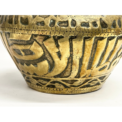 104 - A large 19th Century Middle Eastern Persian brass jardiniere/planter. 31x20cm