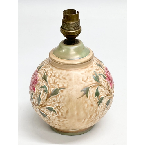 450 - A 1930’s English pottery table lamp. In the manner of Charlotte Rhead. 20cm