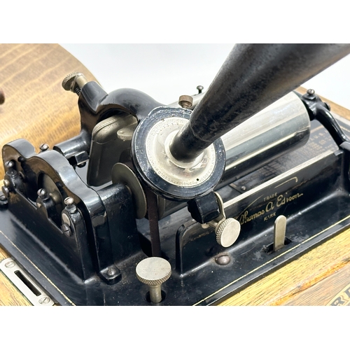 109 - An Early 20th Century Edison Standard Phonograph. Model C.