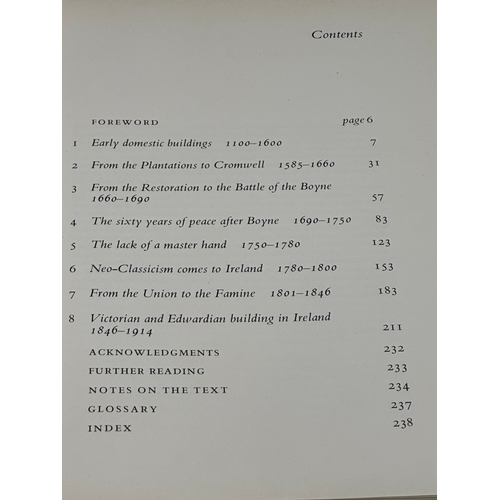 264 - The Houses of Ireland. Brian De Breffny and Rosemary Ffolliot. 1975.